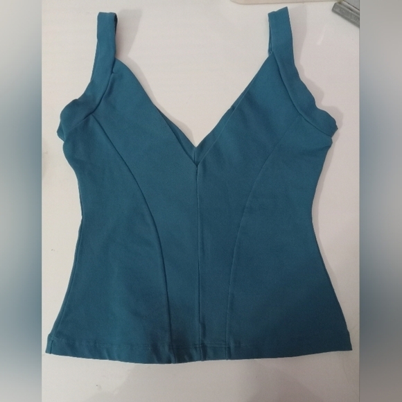 NEW VINT❤️‍🔥 WOT SHAPE UP WOMANS GORGEOUS GREEN WORKOUT TOP SIZE SMALL PERFECT - Picture 2 of 2